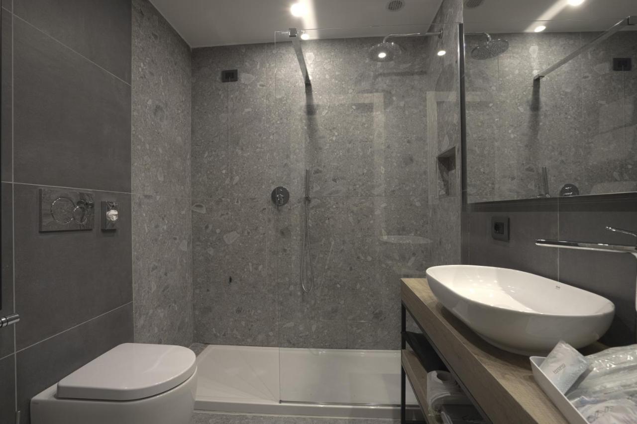 Hotel Motel Ascot リッソーネ エクステリア 写真