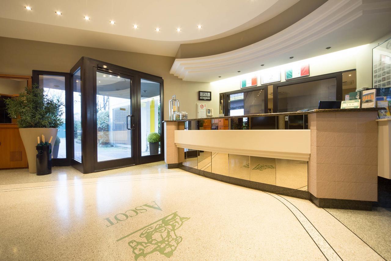 Hotel Motel Ascot リッソーネ エクステリア 写真