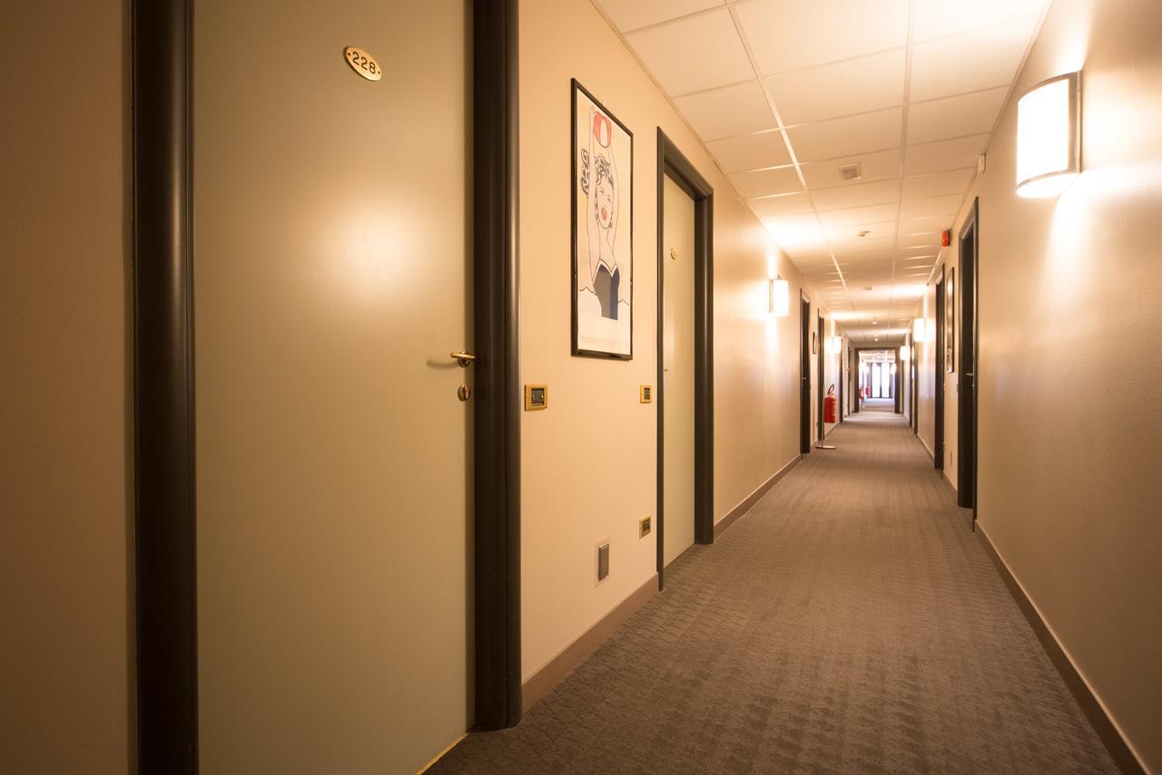 Hotel Motel Ascot リッソーネ エクステリア 写真