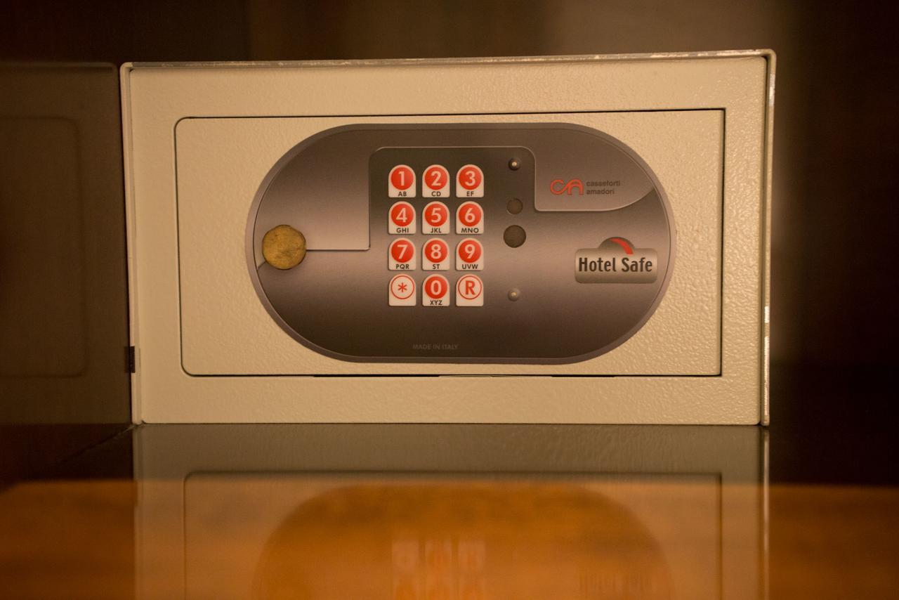 Hotel Motel Ascot リッソーネ エクステリア 写真