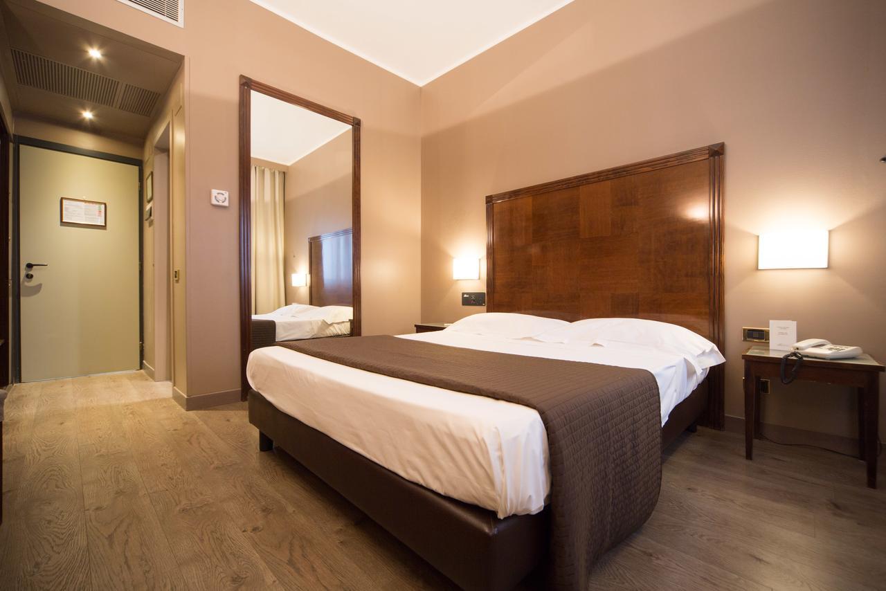 Hotel Motel Ascot リッソーネ エクステリア 写真